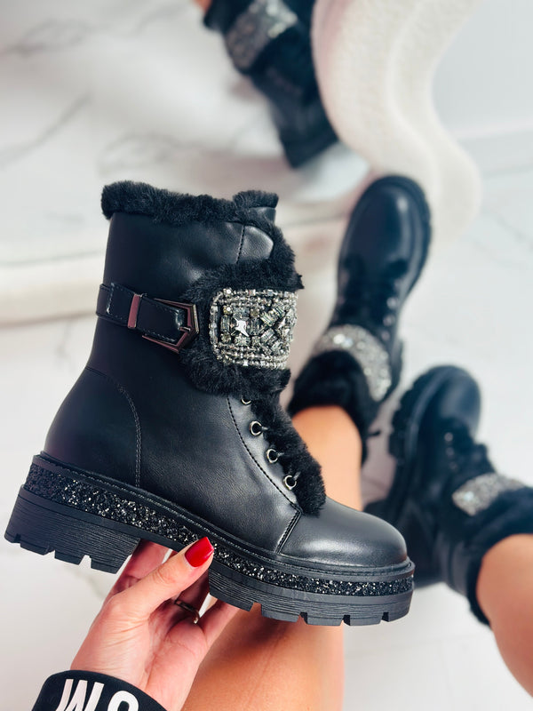 Bottes Noires avec Détails en Pierre